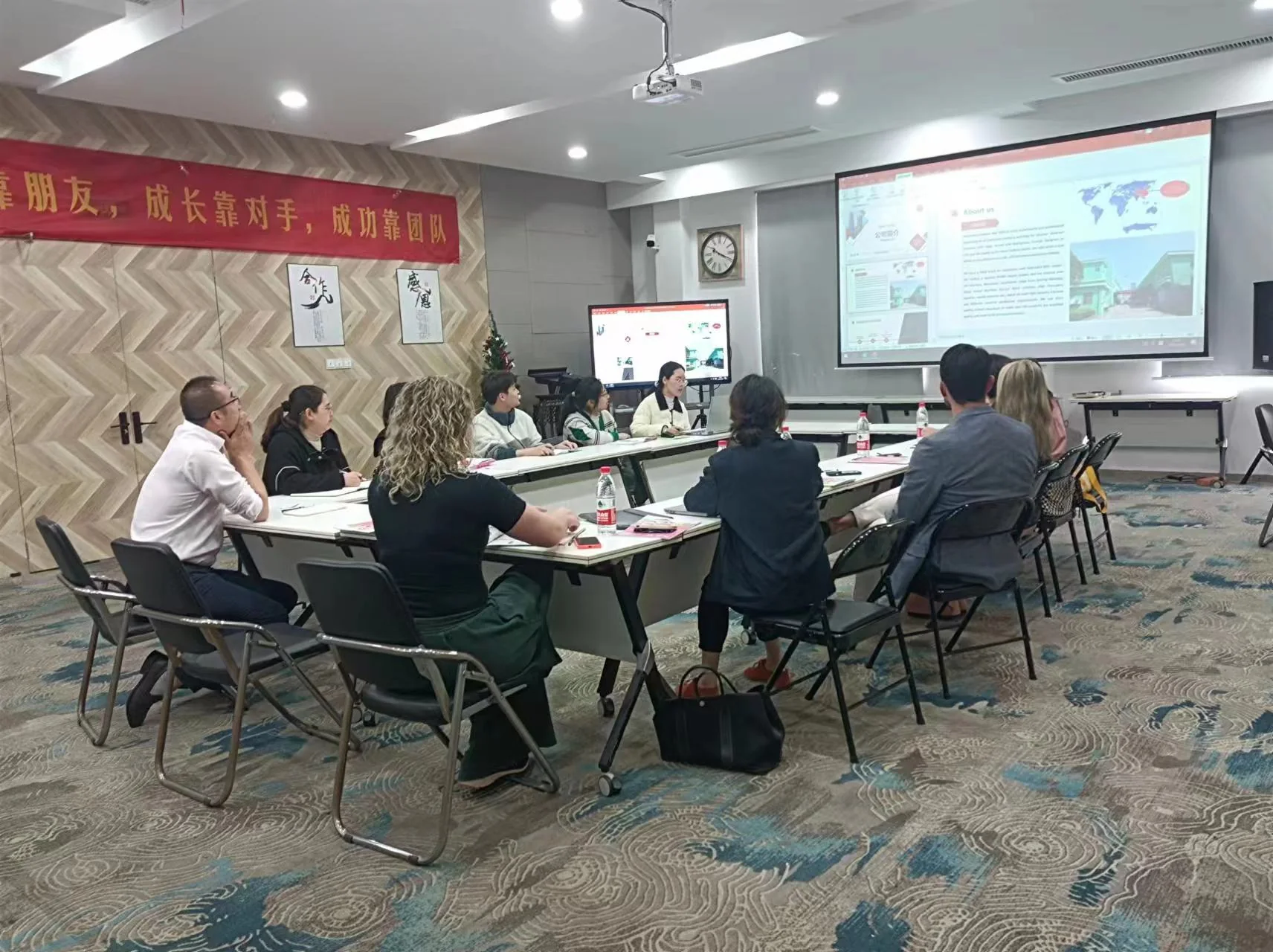Customer meeting and business discussion at Ningbo Happiness