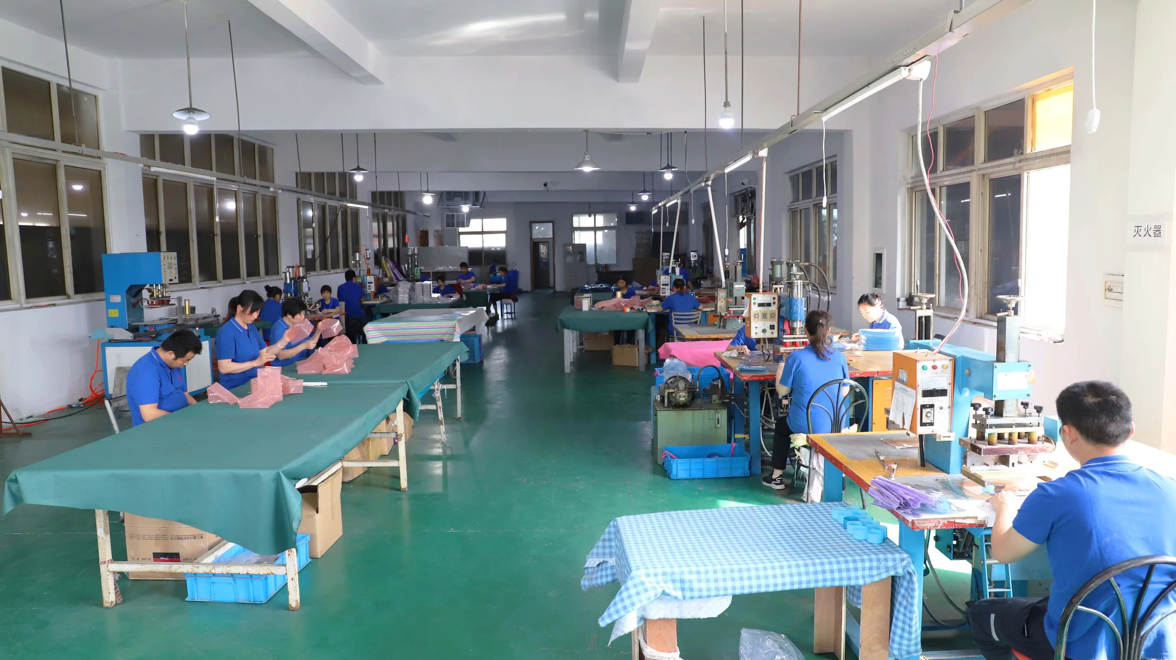 Ningbo Happiness specialist processing workshop