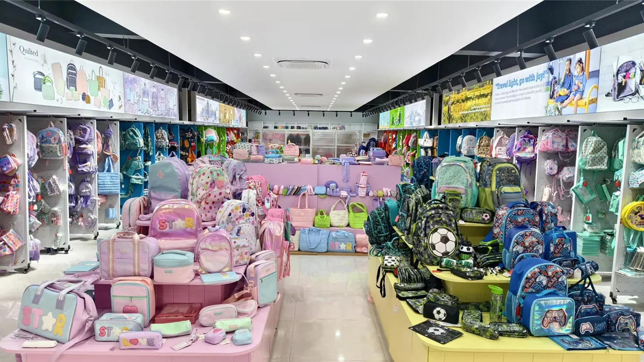 Product samples in the Ningbo Happiness sample room